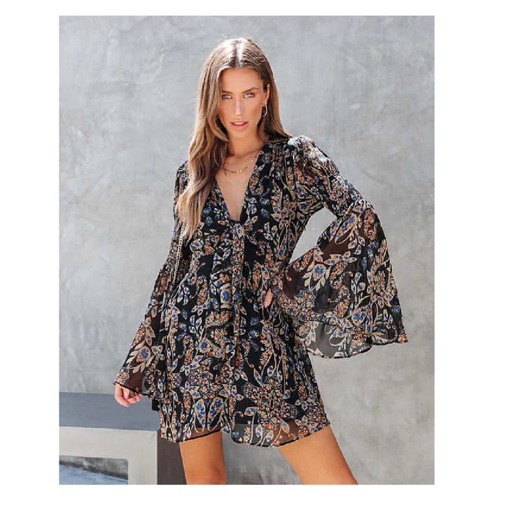 Vici Black and Blue Floral Top